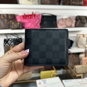 LV Damier Graphite Men's  Wallet